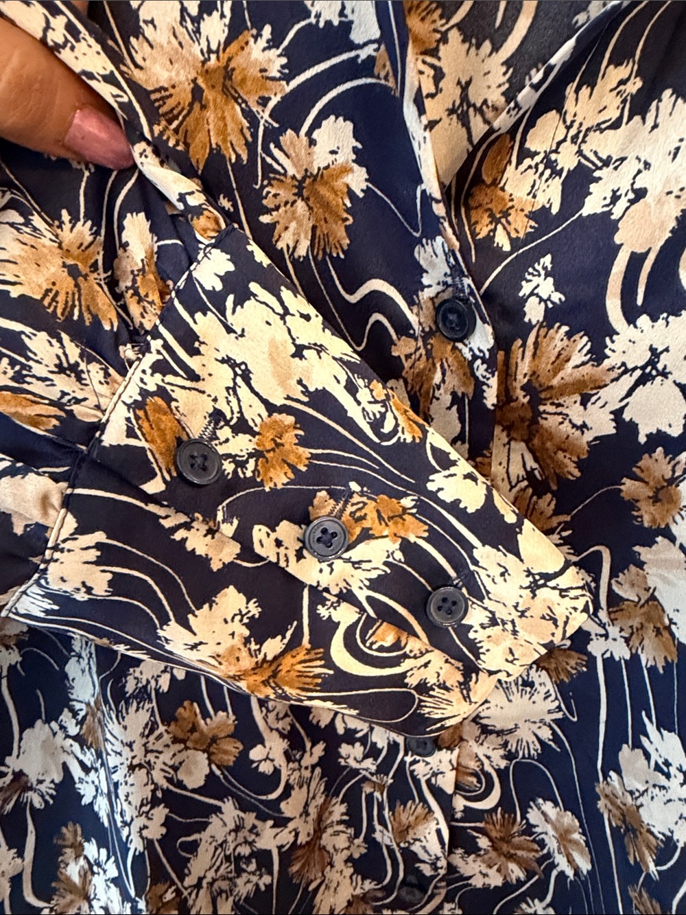 Halogen Navy Blue Floral Satin Top with Gold Accents Size 1X - Picture 5 of 7